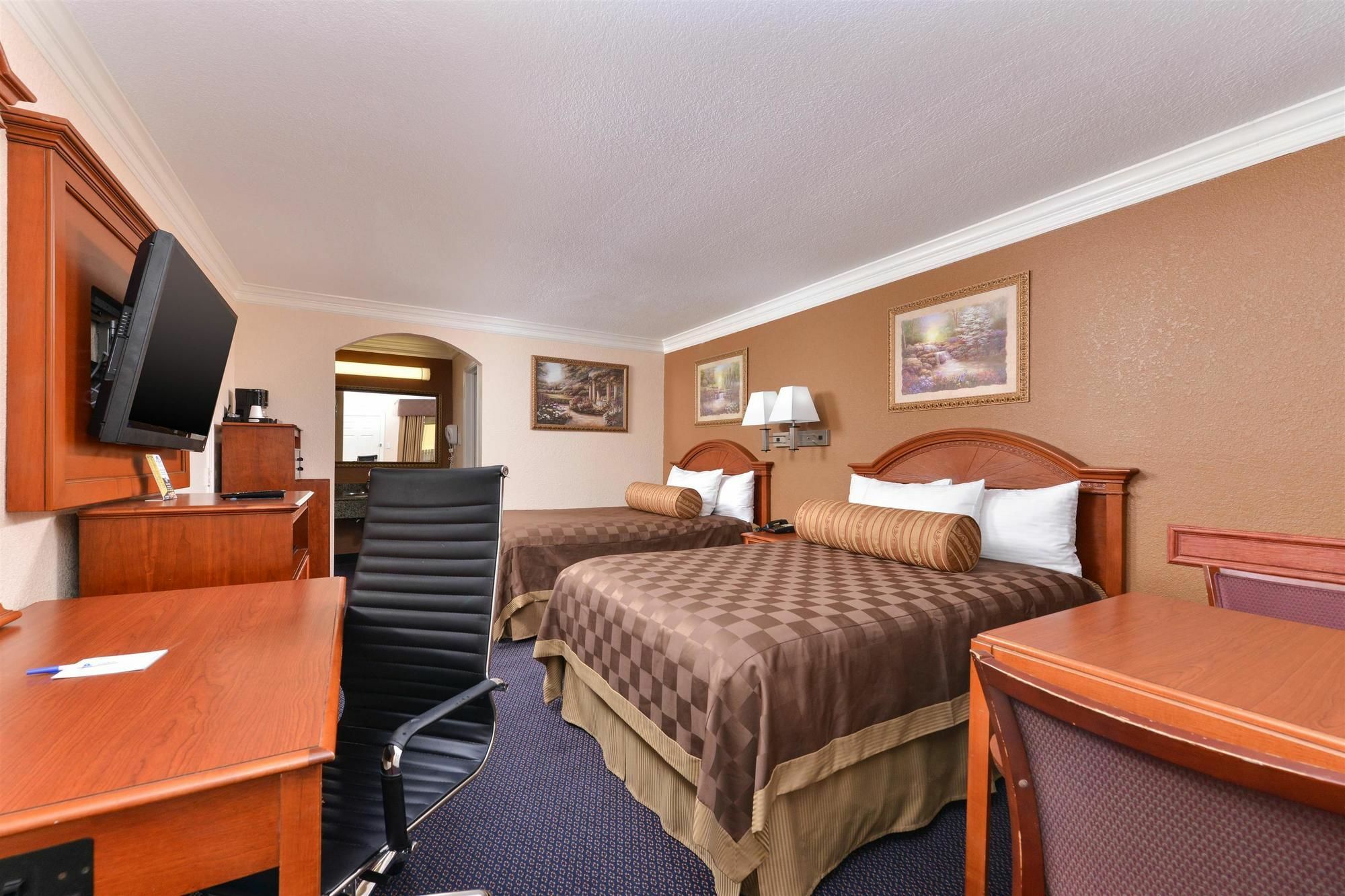 Americas Best Value Inn & Suites-Alvin/Houston Buitenkant foto